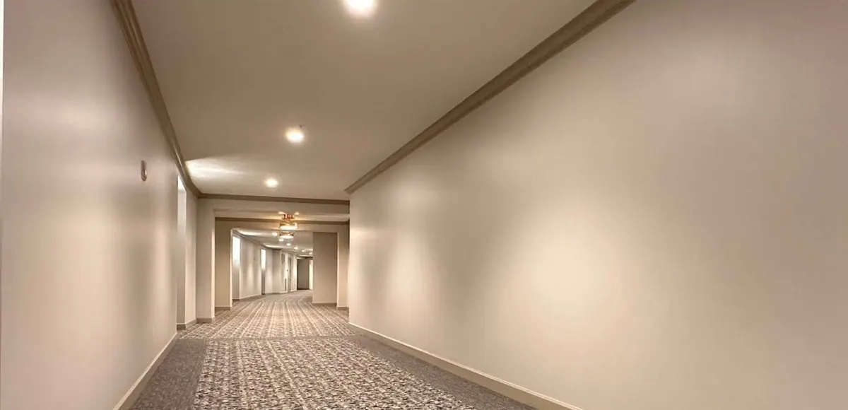 Corridor carpet, after renovation