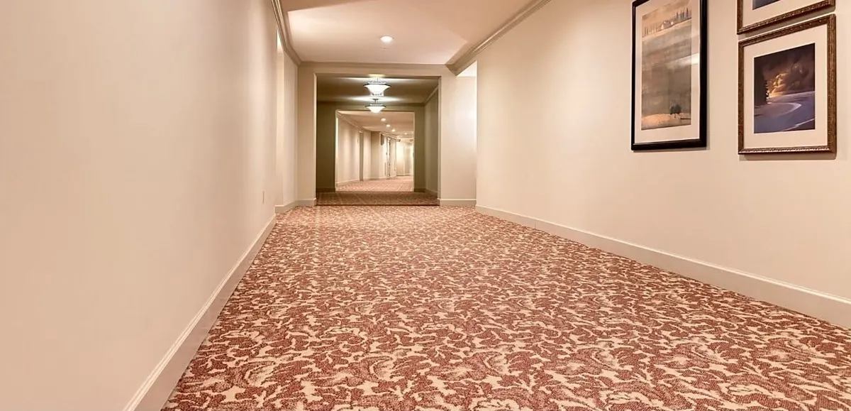 Corridor carpet, before renovation